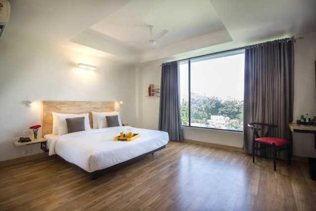 Hotel O Ocean Plaza New Delhi Exterior photo